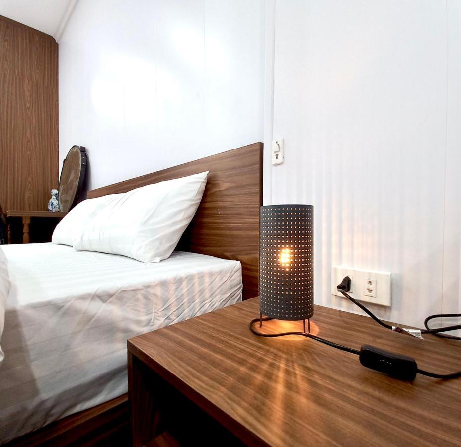 Amelie Homestay Ханой Екстер'єр фото